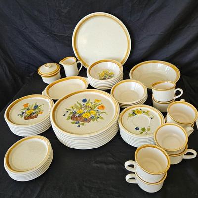 Mikasa Stone Manor Stoneware Set (K-DW)