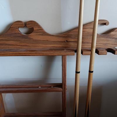 Wooden Pool que rack - holder - Billard organizing wall mount shelf with two pool Ques.