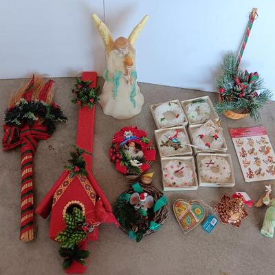 VINTAGE CHRISTMAS DECOR