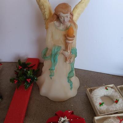 VINTAGE CHRISTMAS DECOR