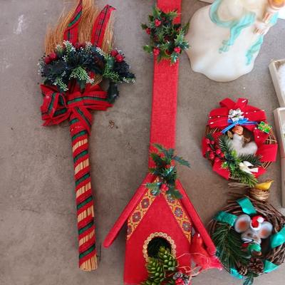 VINTAGE CHRISTMAS DECOR