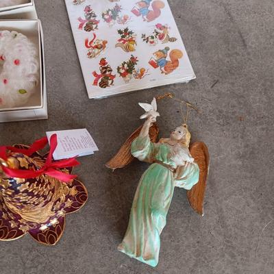 VINTAGE CHRISTMAS DECOR