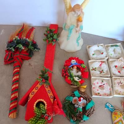 VINTAGE CHRISTMAS DECOR