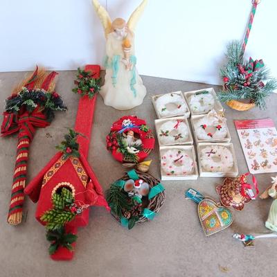 VINTAGE CHRISTMAS DECOR