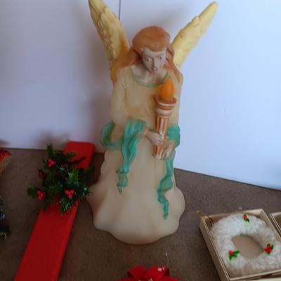 VINTAGE CHRISTMAS DECOR