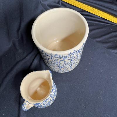 Blue spongeware pieces
