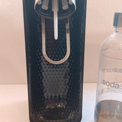 Soda stream machine with instruction manual and original box - like new!