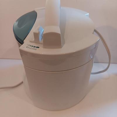 Black & Decker lids off Automatic Jar opener with new Pasta express container