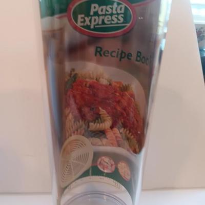 Black & Decker lids off Automatic Jar opener with new Pasta express container
