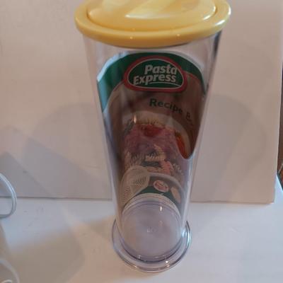 Black & Decker lids off Automatic Jar opener with new Pasta express container
