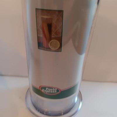 Black & Decker lids off Automatic Jar opener with new Pasta express container