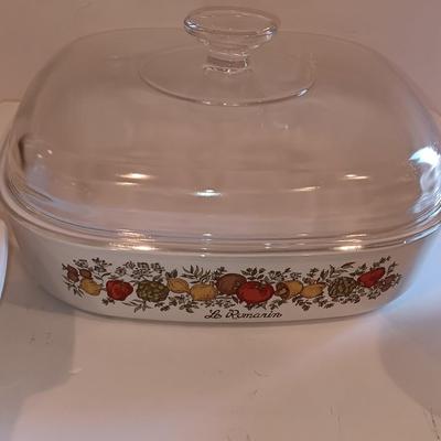 Three Corning Ware casserole dishes two with lids - Le Romarin Spice of life