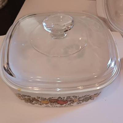 Three Corning Ware casserole dishes two with lids - Le Romarin Spice of life