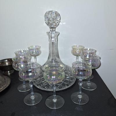 carnival glass decanter w/9 glasses