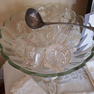 crystal punch bowl w/pedestal , glasses, & ladle