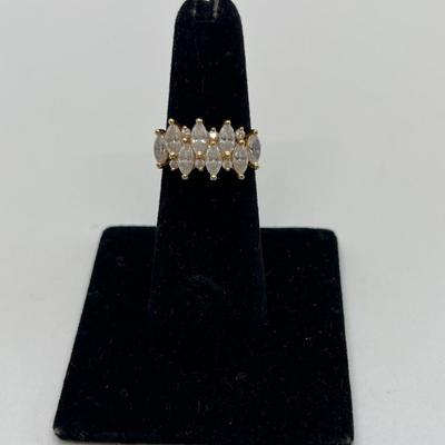 LOT 329: 14K Gold Cubic Zirconia Size 6 Ring - 4.06 gtw - Marked CZ, DQ & P14K