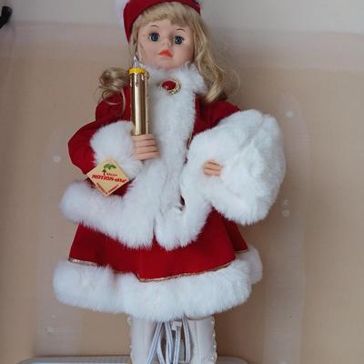 Christmas dolls - caroling dolls - Angel - animated Christmas doll with tote