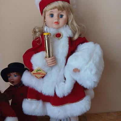 Christmas dolls - caroling dolls - Angel - animated Christmas doll with tote