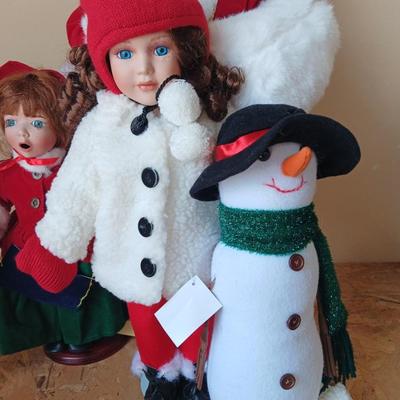 Christmas dolls - caroling dolls - Angel - animated Christmas doll with tote