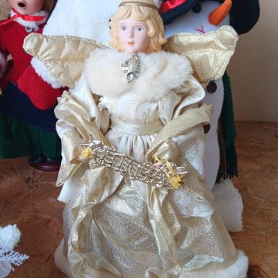 Christmas dolls - caroling dolls - Angel - animated Christmas doll with tote