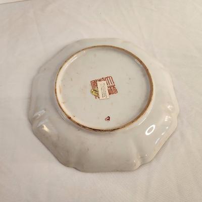 Lot #3 Contemporary Rose Medallion Style Plate - Classic look