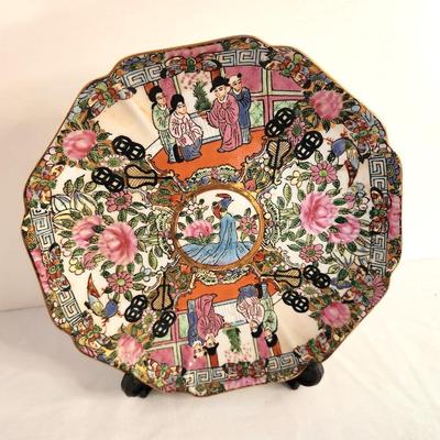 Lot #3 Contemporary Rose Medallion Style Plate - Classic look