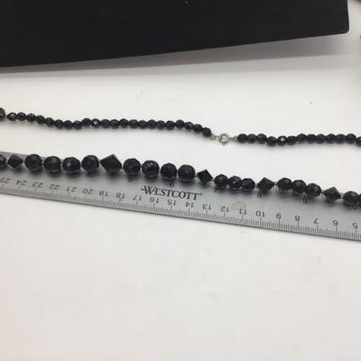 Vintage Black facetted beaded necklace