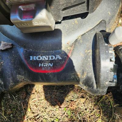 Honda Self Propelled Lawn mower HRH 216 GCV170
