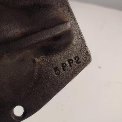 Lodge Cast Iron Fish Shaped Five Cavity Cornbread Pan