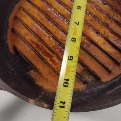 Lodge Cast Iron Griddle Skillet- Approx 11 1/4" in Diameter