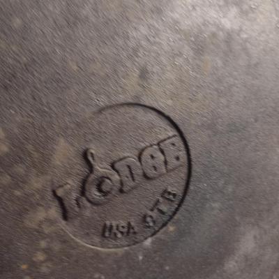Lodge Cast Iron Griddle Skillet- Approx 11 1/4" in Diameter
