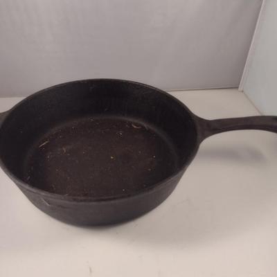 Gourmet Home Accents Deep Cast Iron Skillet- Approx 12" in Diameter, 3" Deep