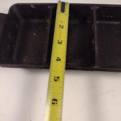 Lodge Cast Iron Three Cavity Cake/Bread Pan (Choice A)