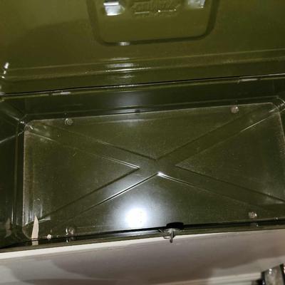 Set of metal tin containers