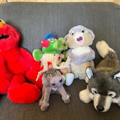 Stuffy Lot 6- Elmo, Thumper, Philly Phanatic, Sven