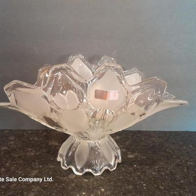 Beautiful Art glass Crystal glass industries Romania Crystal Moravia petal Pattern Dish / fruit bowl