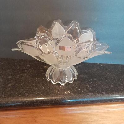 Beautiful Art glass Crystal glass industries Romania Crystal Moravia petal Pattern Dish / fruit bowl