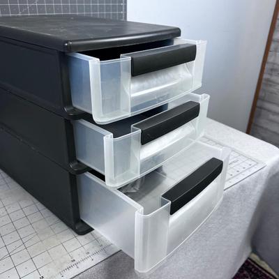 Small Desk Top Plastic Drawer thing