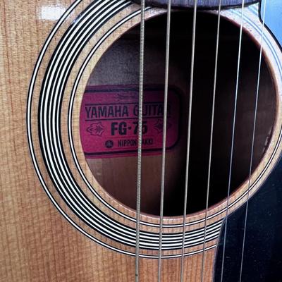 BEAUTIFUL - Yamaha FG75 Acoustic Guitar