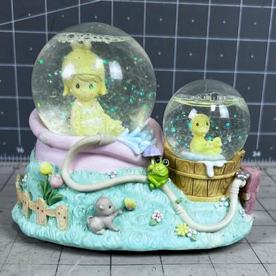 Precious Moments Snow Globe