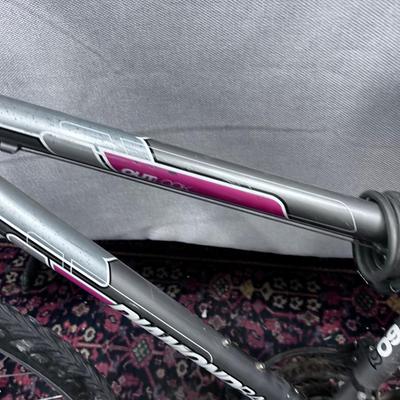 Diamond Back MOUNTAIN BIKE 