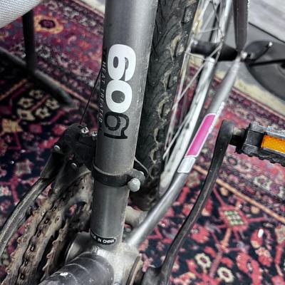 Diamond Back MOUNTAIN BIKE 