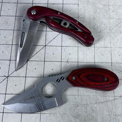 2 Knives; 1 Browning and 1 Fury 