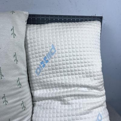 Sleeping Memory Foam Pillows 
