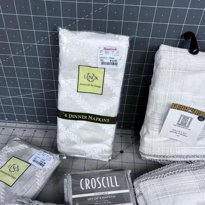 LENOX (6) NEW Napkins 
