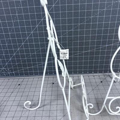 2 Easels WHITE Wire