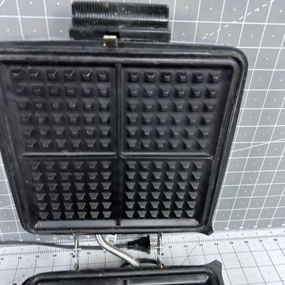 Black & Decker Waffle Iron
