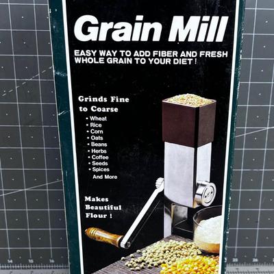 Back to Basics Grain Mill, New never used.