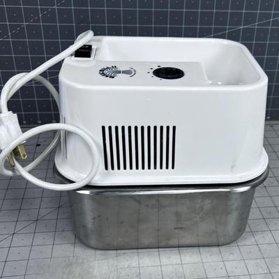 Magic Mill with Stainless Steel Tray '