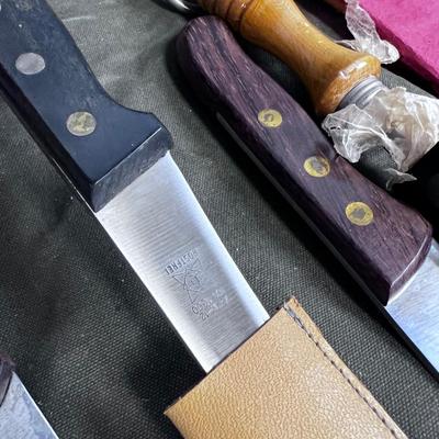 Traveling Butcher Set; Meat Saw, 3 knives,